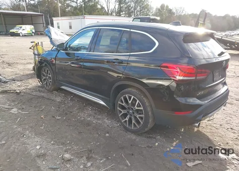 2022 BMW X1 xDrive28I z USA, uszkodzony, nr VIN WBXJG9C08N5U54994